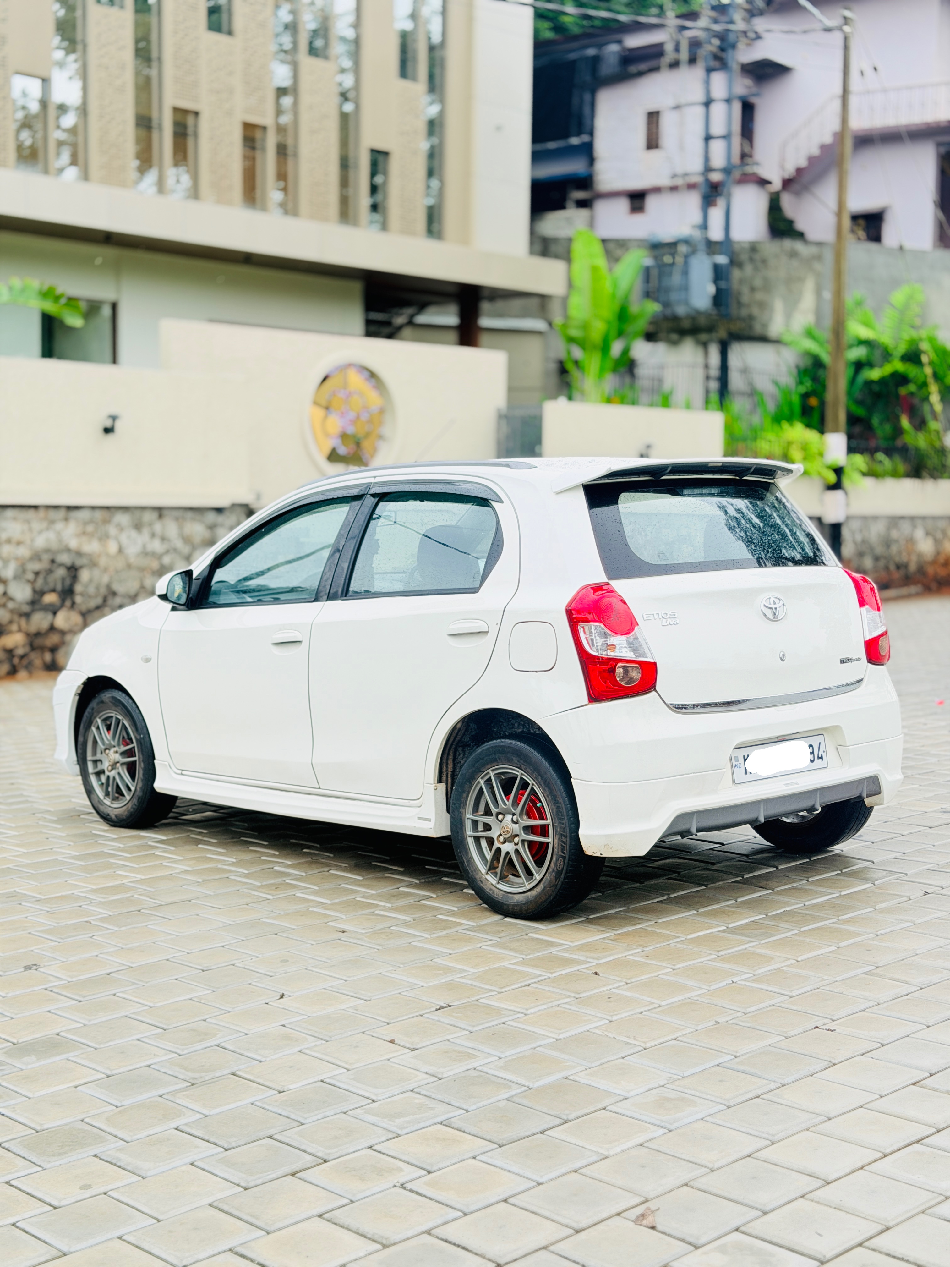 Toyota Liva Gd photo 5