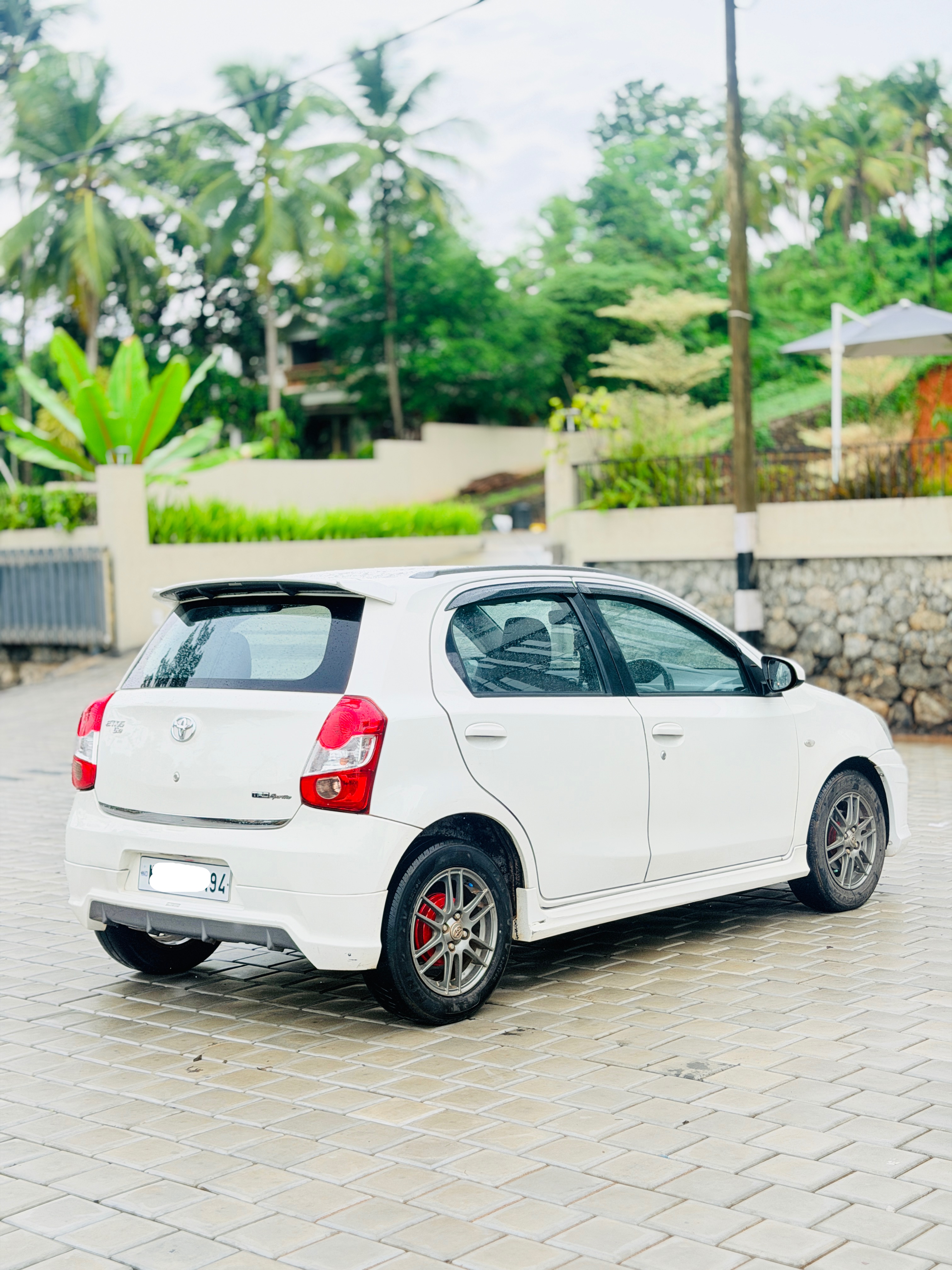 Toyota Liva Gd photo 6