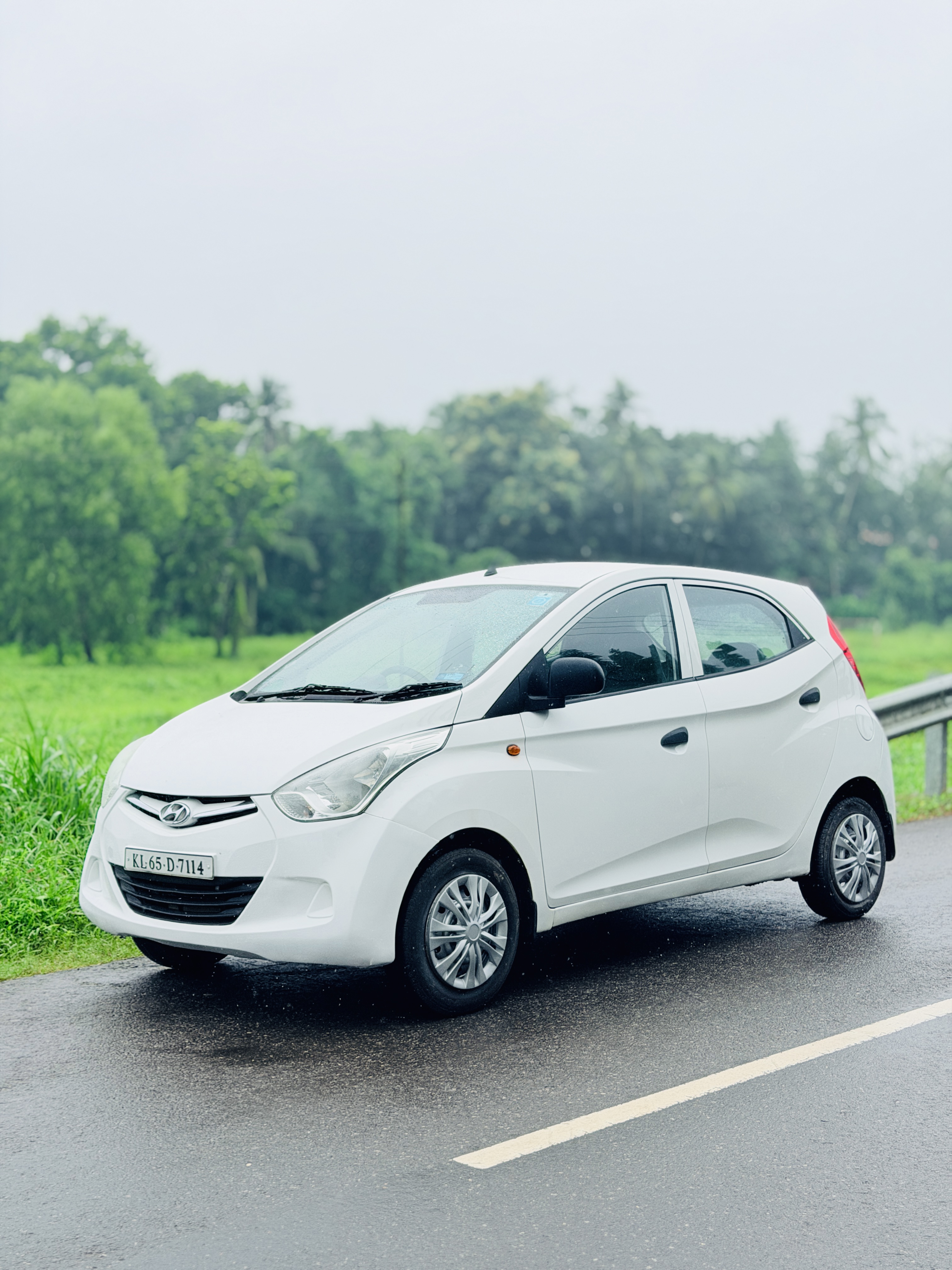 Hyundai Eon Era+ photo 3